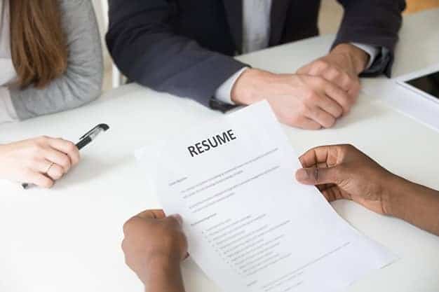 Trabajadores en Estados Unidos con tarjeta de residencia y permiso | Immigration Universe