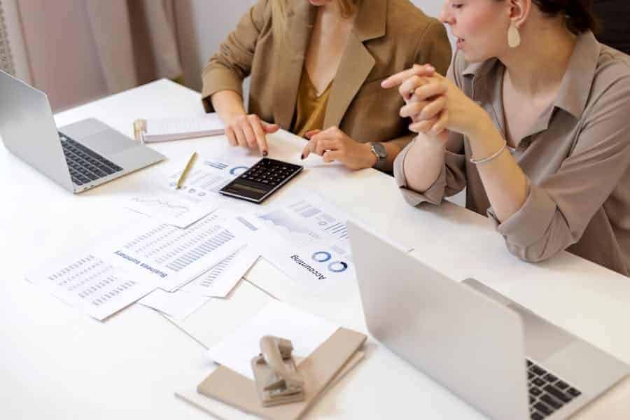 Inversionista por tratado, empleador aplicante para tarjeta verde | Immigration Universe